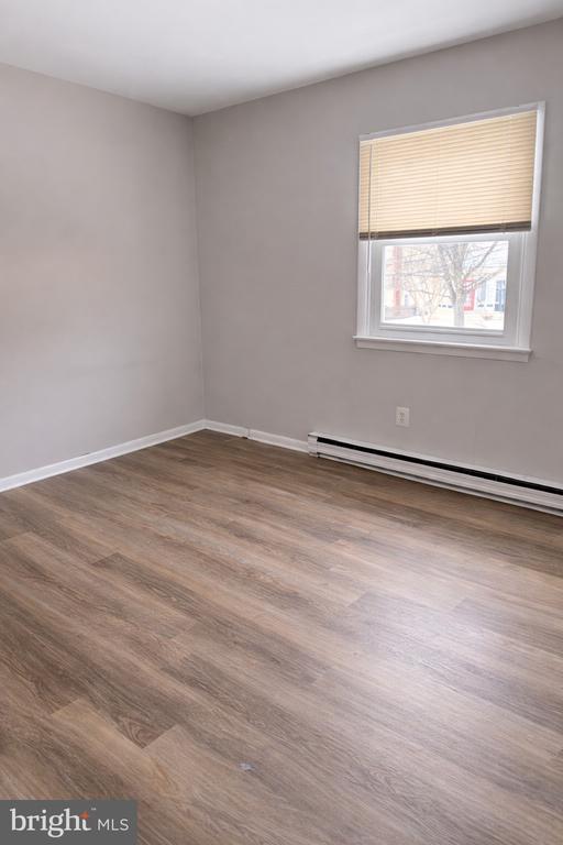 Building Photo - 14 Girard Rd S