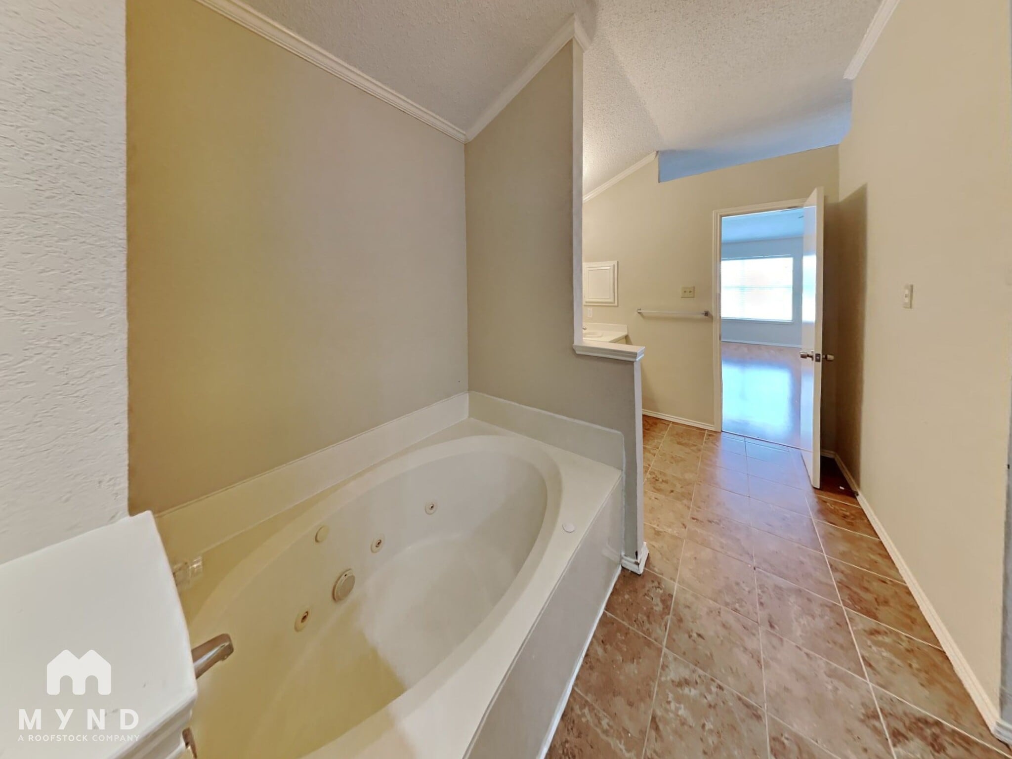 Building Photo - 3205 Meadowview Dr