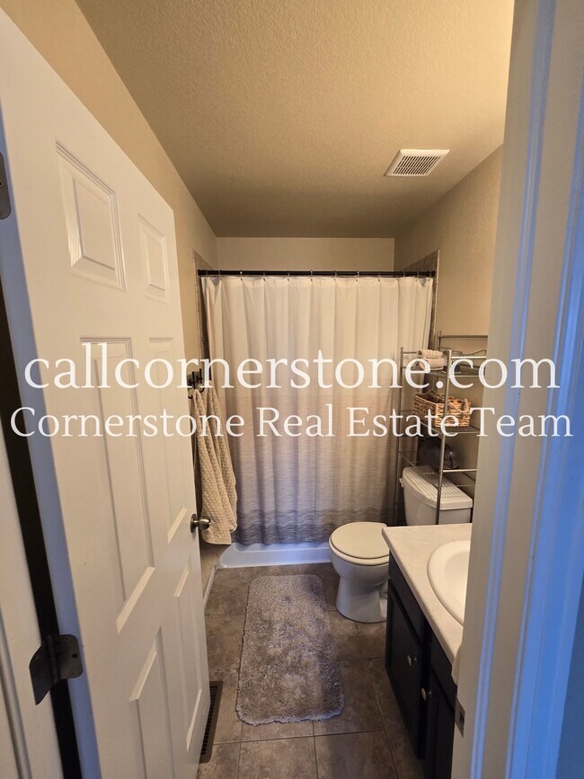 Building Photo - 8366 Hardwood Cir