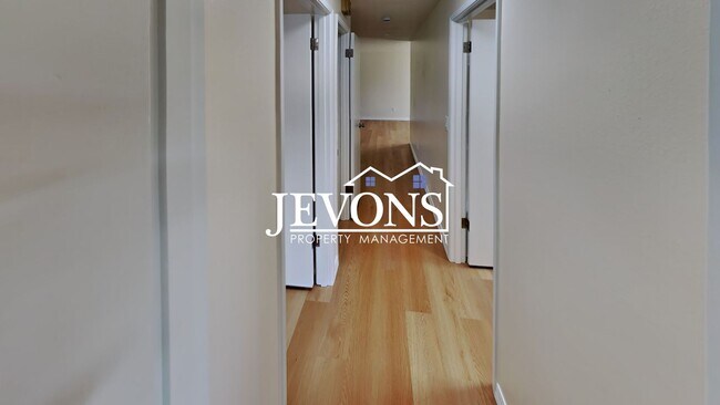 Building Photo - 404 S 81st Ave