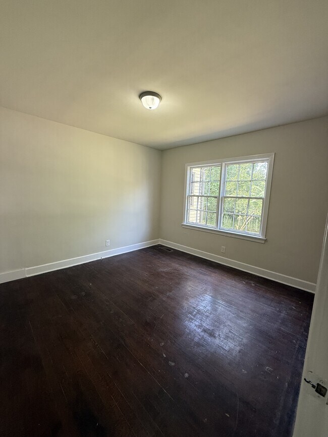 Building Photo - 1212 Mims St SW