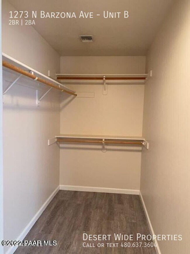 Building Photo - 1273 Barzona Ave