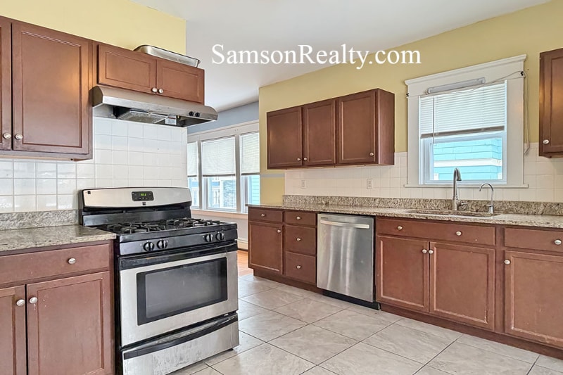 Building Photo - 104 Carrington Ave