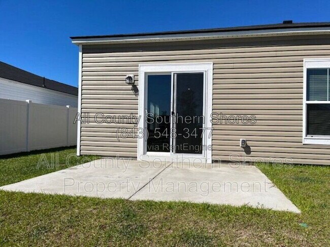Building Photo - 234 S Reindeer Rd