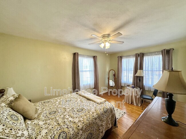 Building Photo - 316 Tudor Pl