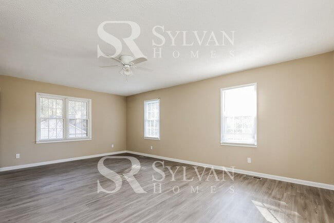 Building Photo - This charming home is ready for you!