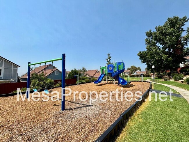 Building Photo - 9788 Balaton St