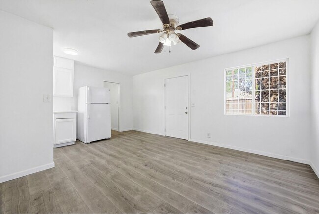 Building Photo - 314 Monterey St
