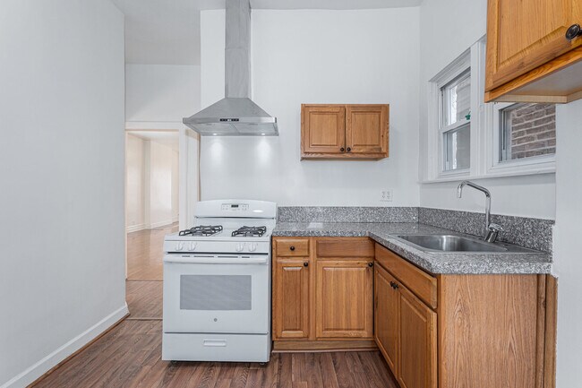 Building Photo - 2439 S Millard Ave