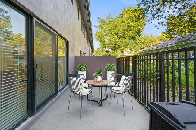 Building Photo - 4319 NW 115th Ave