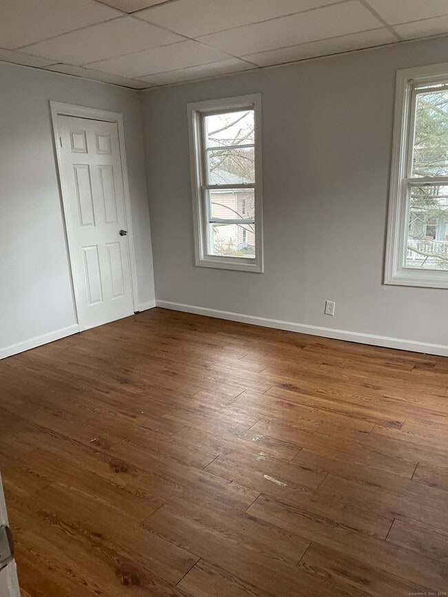 Building Photo - 38 Myrtle Ave