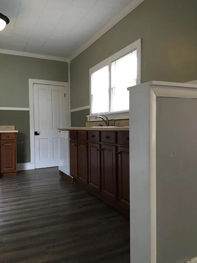 Building Photo - 720 N Grant St