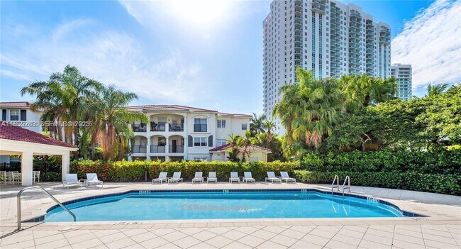 Building Photo - 3255 NE 184th St