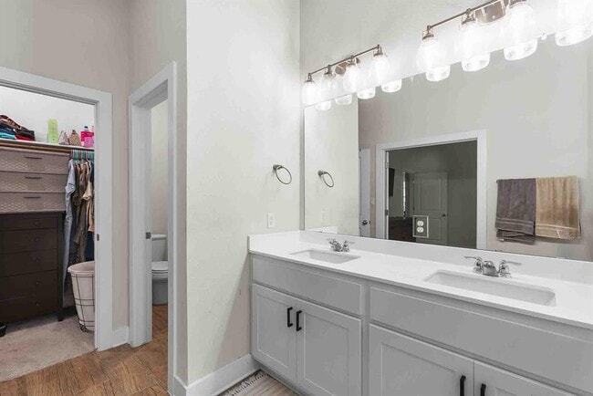 Building Photo - 185 Brooks Ranch Dr