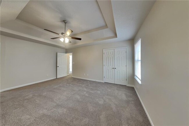 Building Photo - 137 Legend Creek Dr