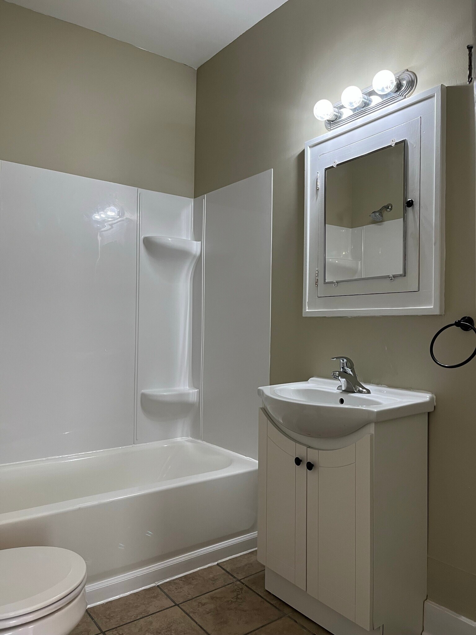 Building Photo - 3104 S Griffin Ave