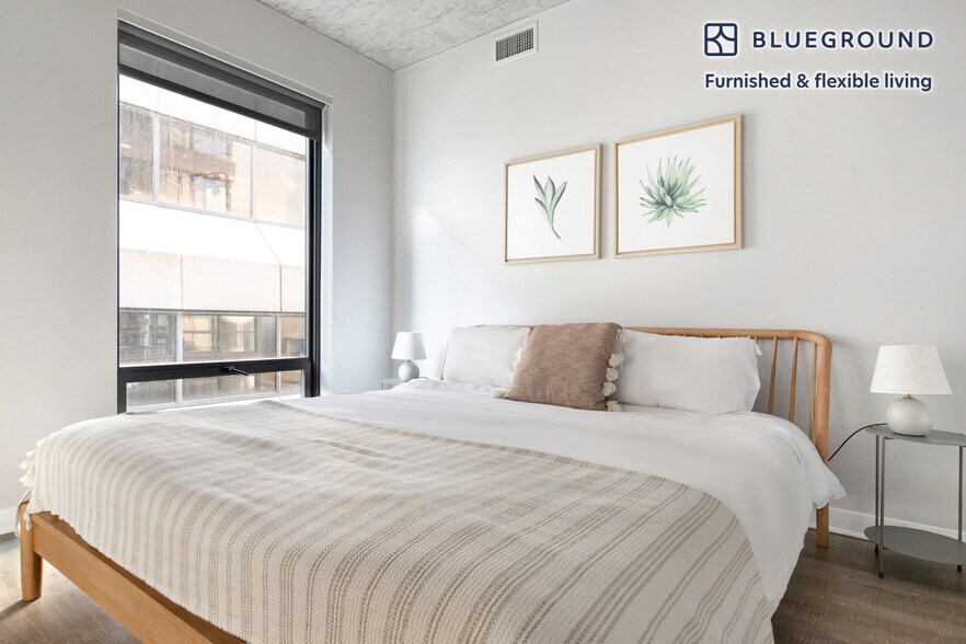 Building Photo - 423 E Ohio St