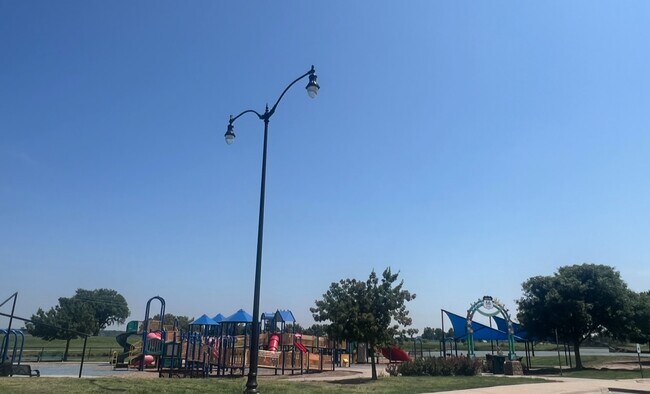 Building Photo - 2765 Alice Wy