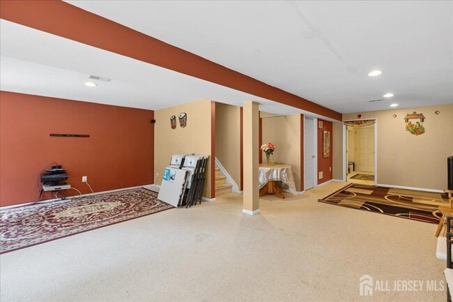 Building Photo - 302 Berkshire Dr