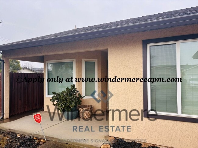 Building Photo - Coming Soon! Charming 3-bed, 2-bath Gem in East Del Paso Heights- Your Perfect Home Awaits!