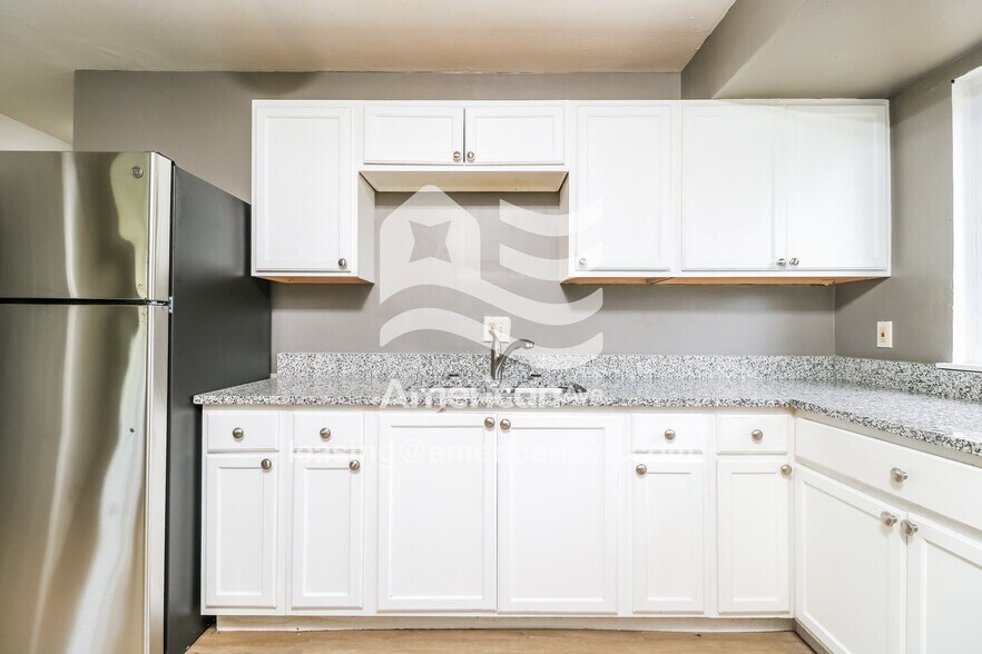 Building Photo - 480 Kirkwall Dr