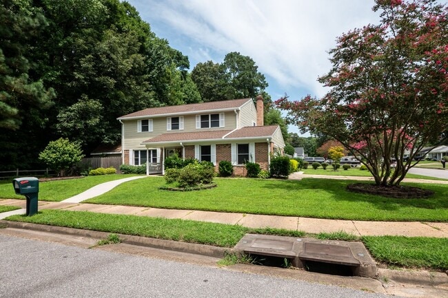 Building Photo - 1768 Olympic Dr
