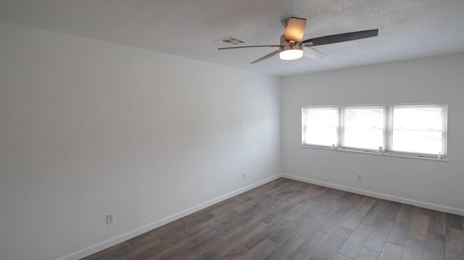 Building Photo - 1715 N Midwest Blvd