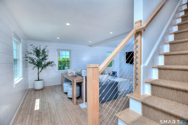 Building Photo - 537 Penfield Rd