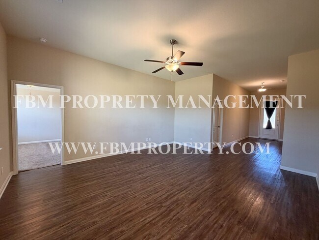 Building Photo - 5412 Persimmon Dr