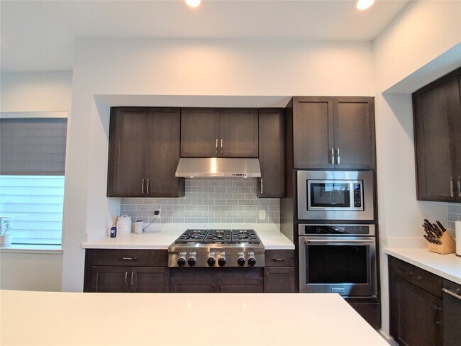 Building Photo - 4307 Schuler St