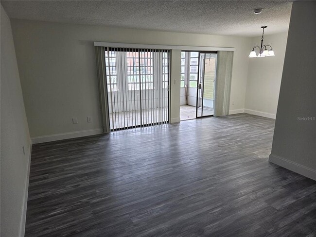 Building Photo - 22333 Edgewater Dr