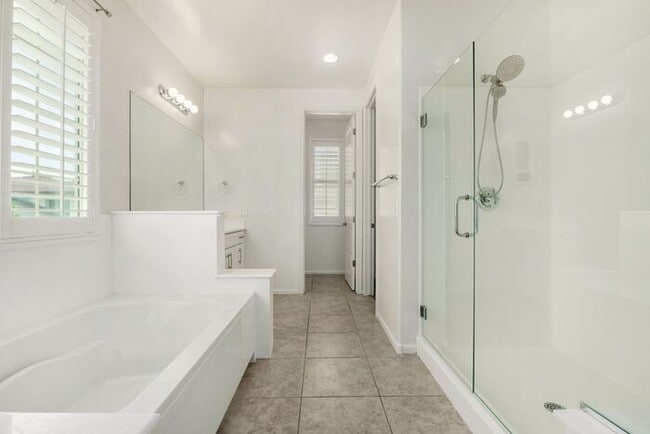 Building Photo - Beautiful Gilbert home located in the desirable Windhaven community!