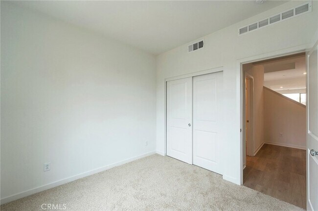Building Photo - 3955 Satsuma Ln