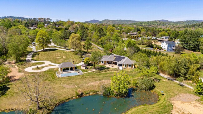Building Photo - 800 Cane Creek Rd