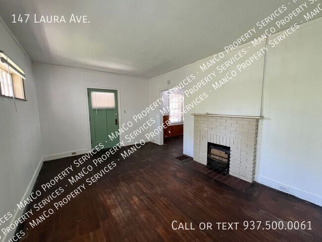 Building Photo - 147 Laura Ave