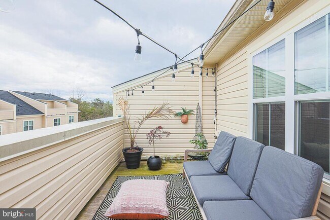Building Photo - 7104 Druce Way