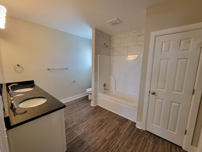 Building Photo - 4137 US-301