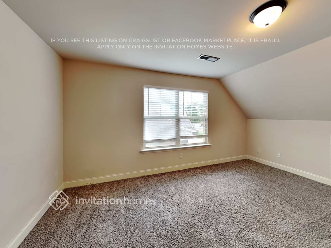 Building Photo - 193 Fairway Dr