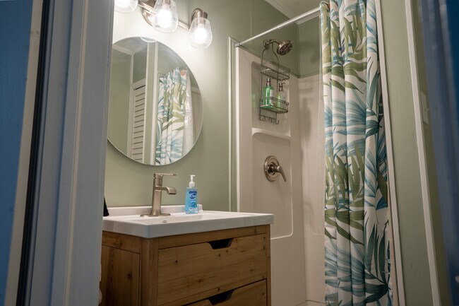 Building Photo - 23 11th Ave