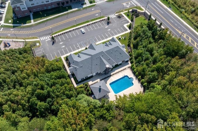 Building Photo - 1015 Vanderbergh Blvd