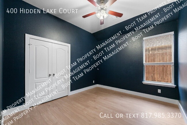 Building Photo - 400 Hidden Lake Ct