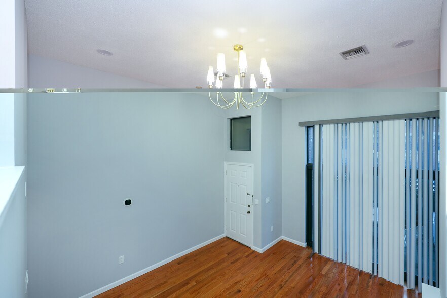 Building Photo - 85 Brainerd Rd