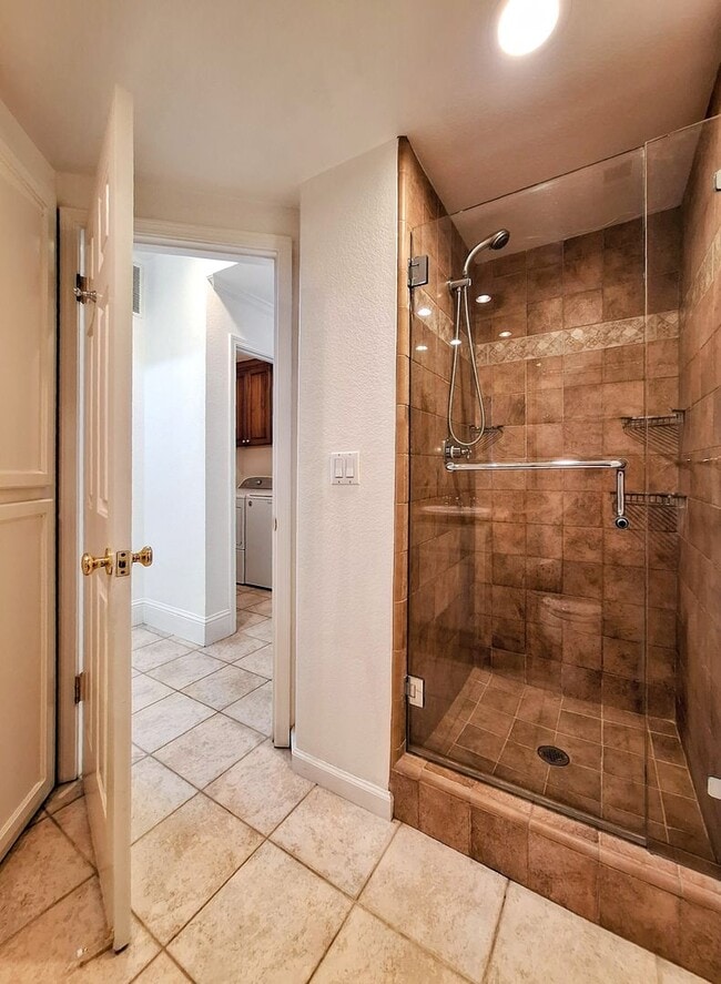 Building Photo - 802 Schooner Bay Dr