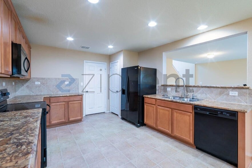 Building Photo - 11709 Silver Sky