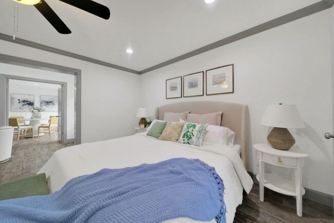 Building Photo - 10042 Briar Forest Dr