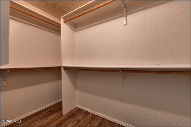 Building Photo - 3057 Tierra Mina Dr