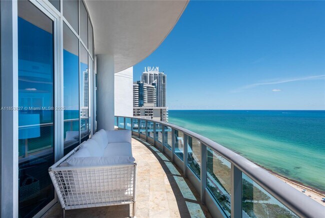 Building Photo - 5959 Collins Ave