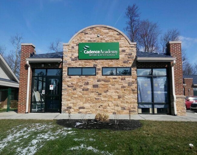 Building Photo - 4 BR/2.5 BA - 1874 SF in San Antonio - WATERWHEEL!!!