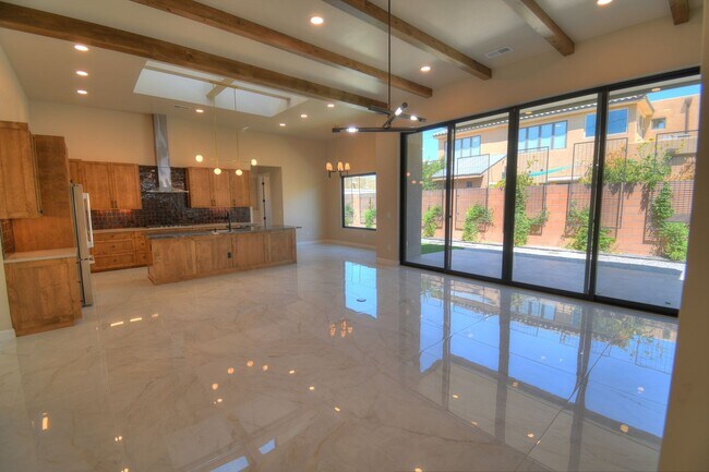 Building Photo - Brand New 3bd/2ba Available