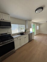 Building Photo - 1734 Prospect Ave